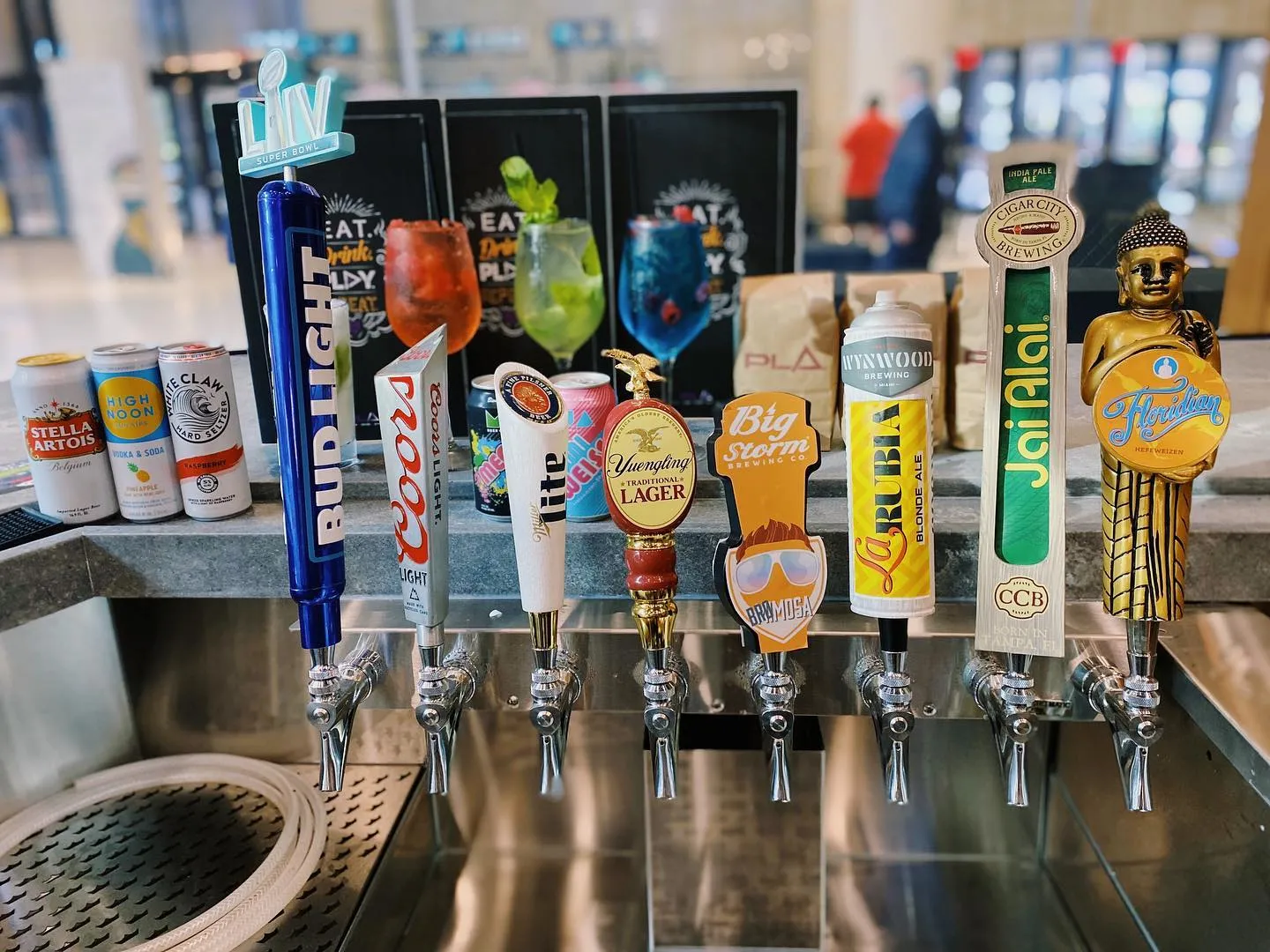 PLAY Sporting Lounge