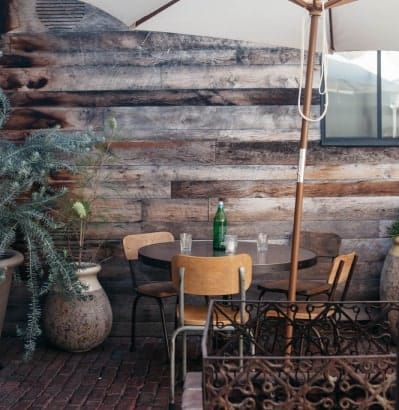 table and chairs in Gjelina