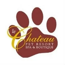 LE CHATEAU PET RESORT logo