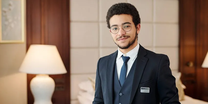 Seasonal Hotel Jobs: How Top Hotels Hire for Peak Demand main photo