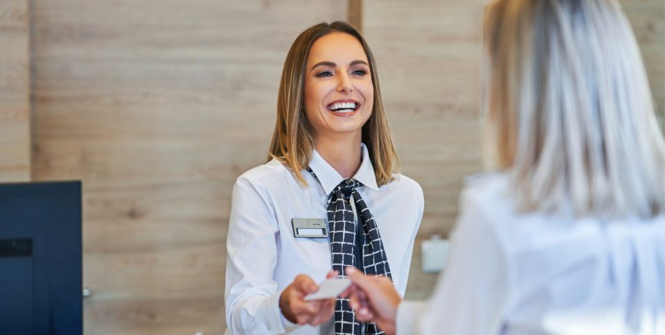 hotel front desk job description