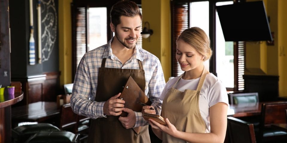 beginner guide to becoming a waiter or waitress