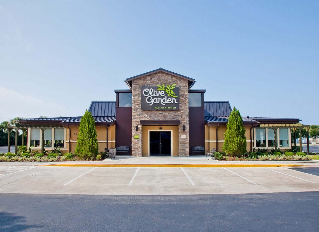 olive garden restaurant exterior