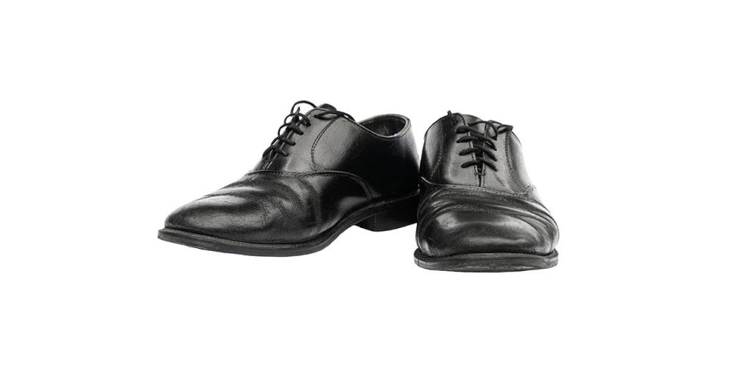 shiny leather men's shoes