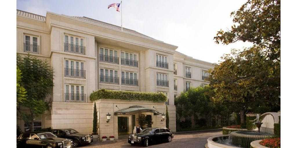 the peninsula beverly hills; what hotels do receptionists make the most money?