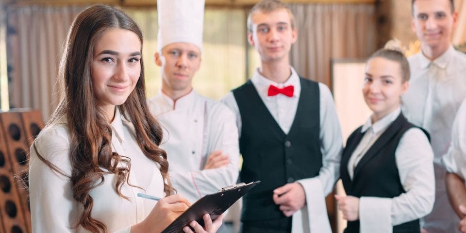 which las vegas restaurants give high pay to managers main photo